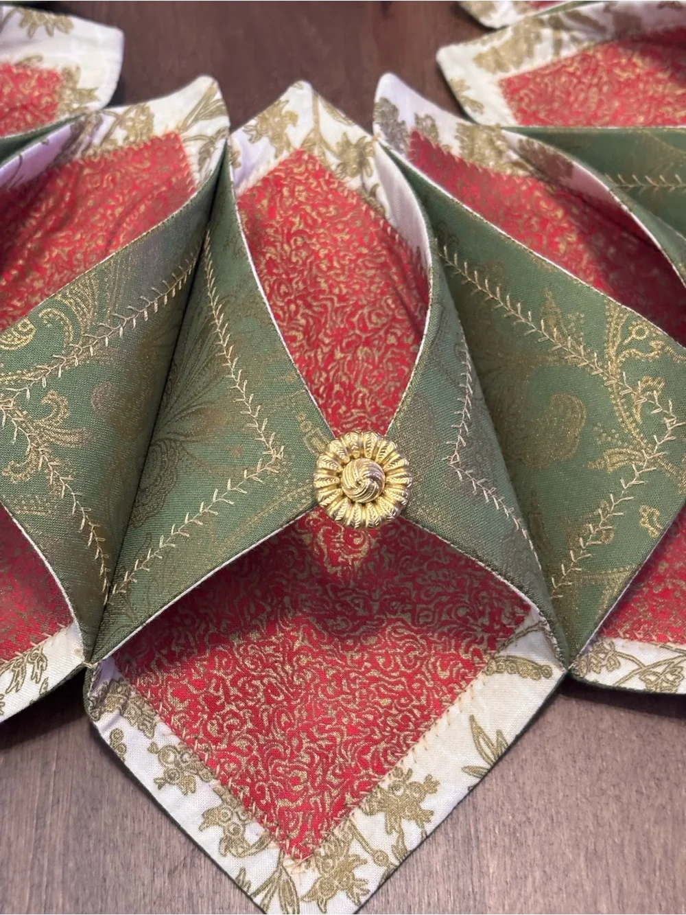 Hand Crafted Fold n’ Stitch Holiday Wreath/Table Centerpiece